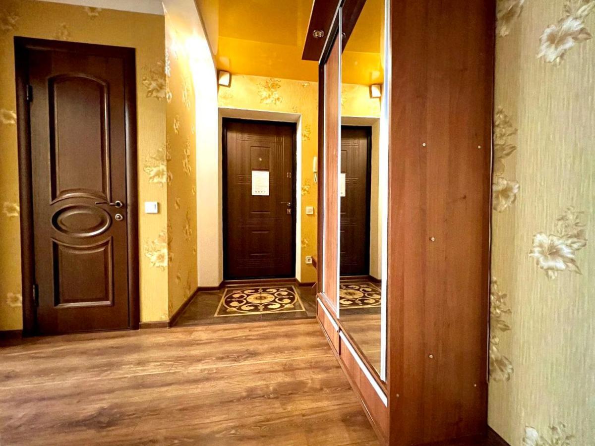 Apartpoltava Двокімнатні Апартаменти, До 6 Спальних Місць, Кутова Ванна, Корпусний Парк, Документи Для Відрядження ภายนอก รูปภาพ