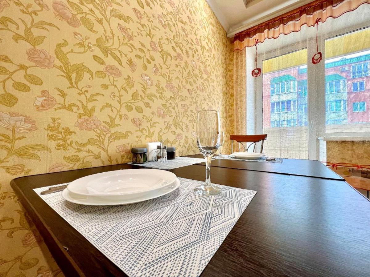 Apartpoltava Двокімнатні Апартаменти, До 6 Спальних Місць, Кутова Ванна, Корпусний Парк, Документи Для Відрядження ภายนอก รูปภาพ